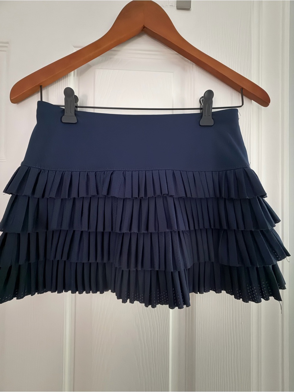 Lucky in Love Navy Tiered Pleated Low Rise Mini Skort size XS (0-2) - Picture 2 of 3